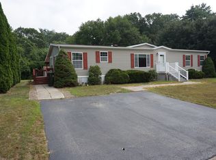 20 Circle Dr, North Windham, CT 06256