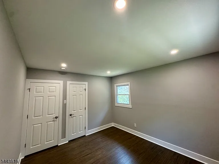 323 Parry Rd — Photo 18