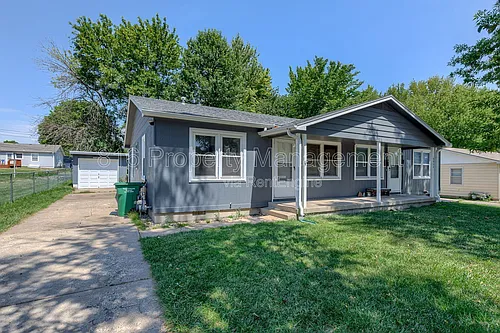 602 SE 5th St #2 Photo 1