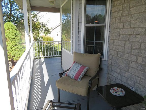 4th image of 110 Pebble Creek Ln