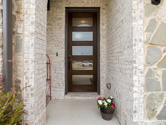 5th image of 1904 Frediano Ln