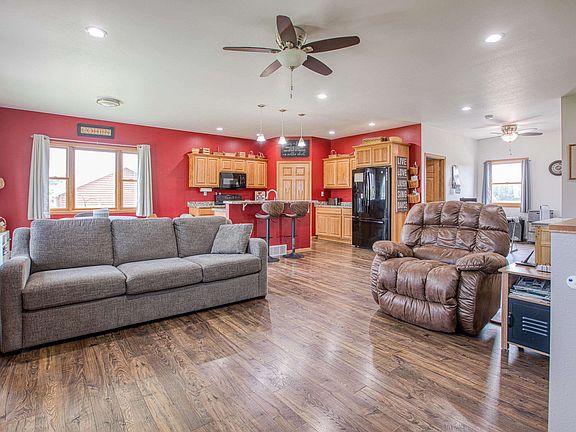 5th image of 106 Spruce Park Dr