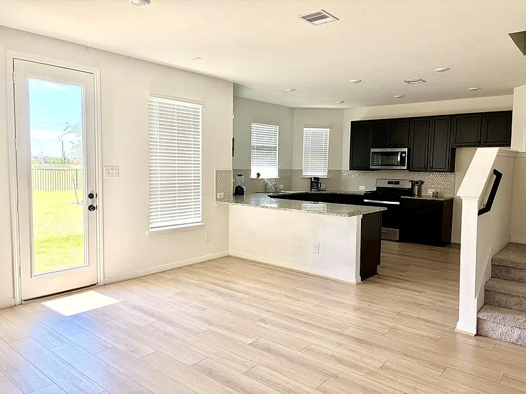 4841 Sun Falls Dr — Photo 35