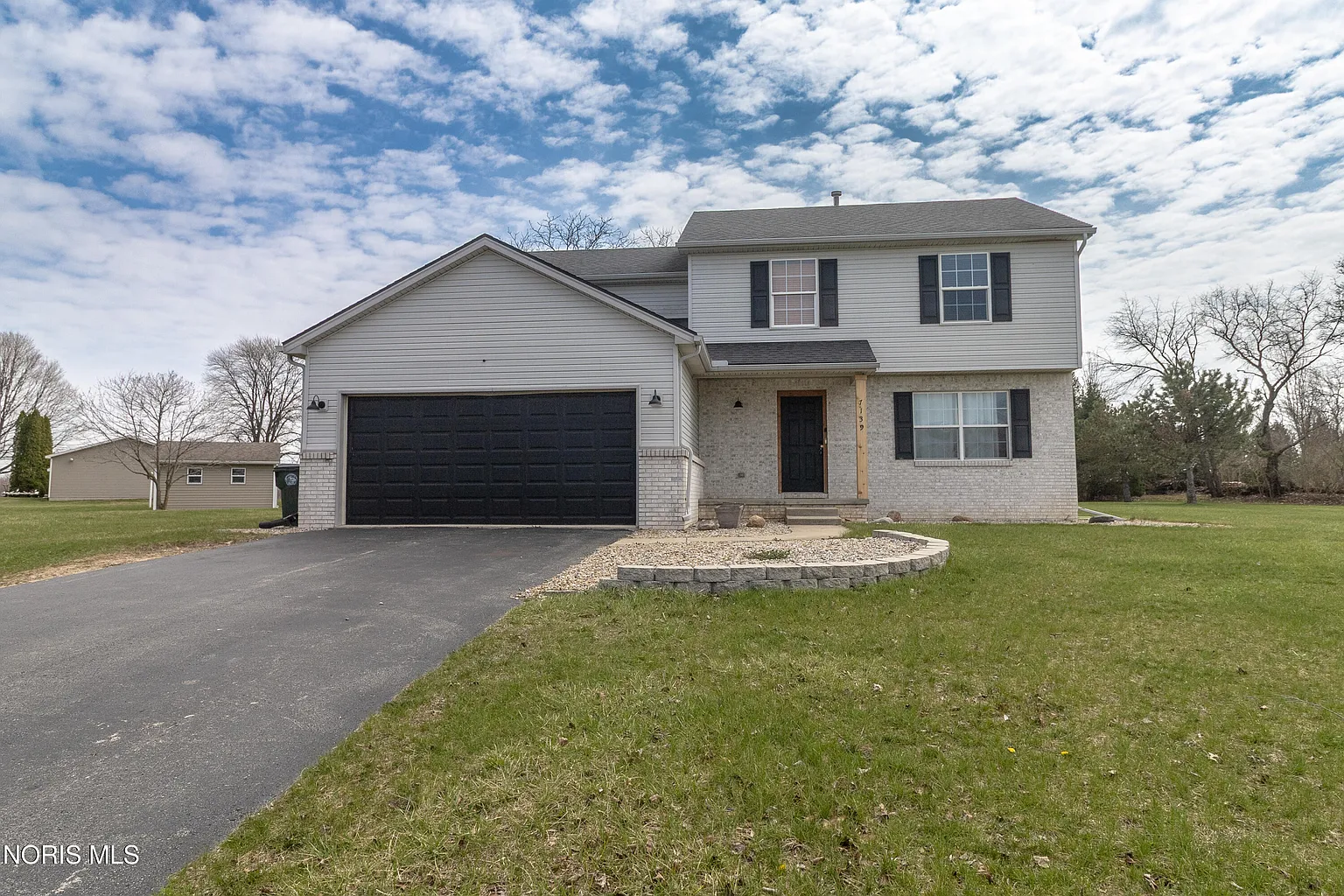7139 Whiddenmill Dr photo 1