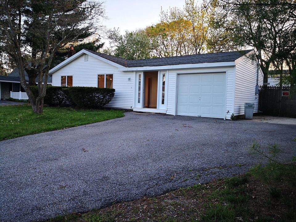 1st image of 24 Plaza Ln