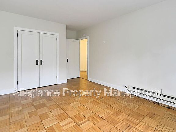 4th image of 3417 Valley Dr