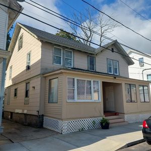 18 Amity Street, New London, CT, 06320