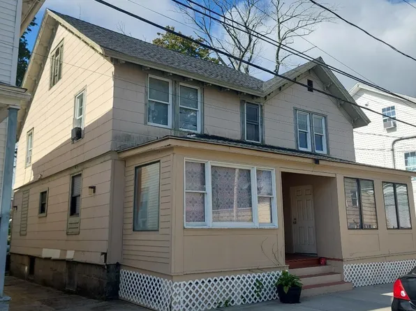 18 Amity Street, New London, CT 06320