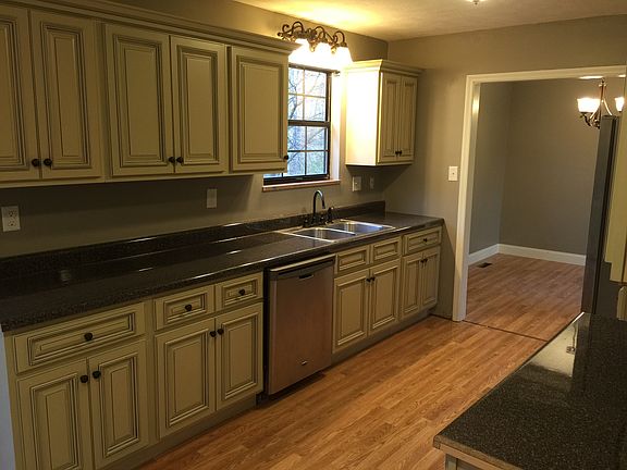 updated kitchen w/stainless steel appliances