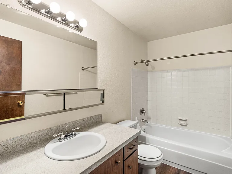 1 Bed 1 Bath Standard - 716 Sq Ft 1 Bed 1 Bath Standard - 716 Sq Ft