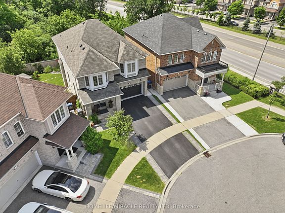 4th image of 14 Adeline Ct