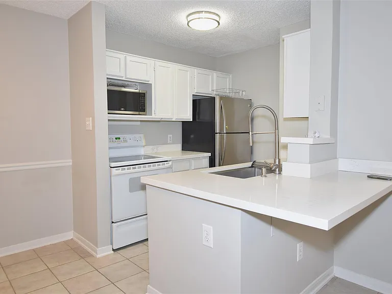 2121 Hepburn St #722 — Photo 10
