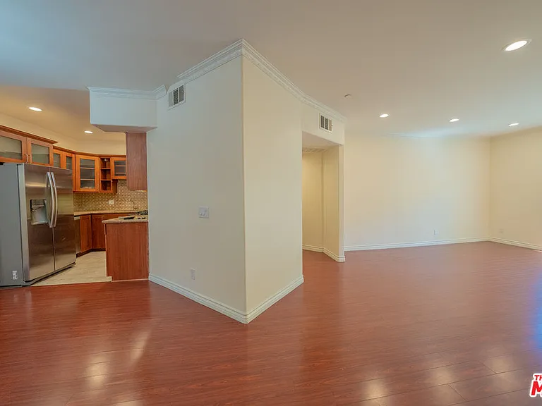 626 E Orange Grove Ave #105 — Photo 12