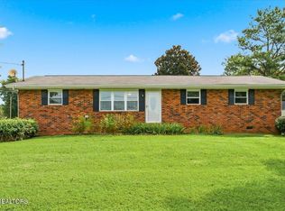 3334 Oak Ave, Straw Plains, TN 37871