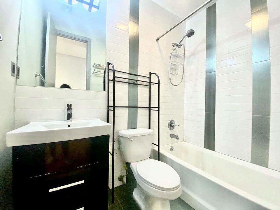 2nd image of 1438 Greene Ave APT 1L