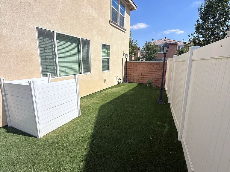 7897 Griffith Peak St — Photo 23