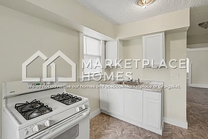 15710 Northlawn St #1 — Photo 11
