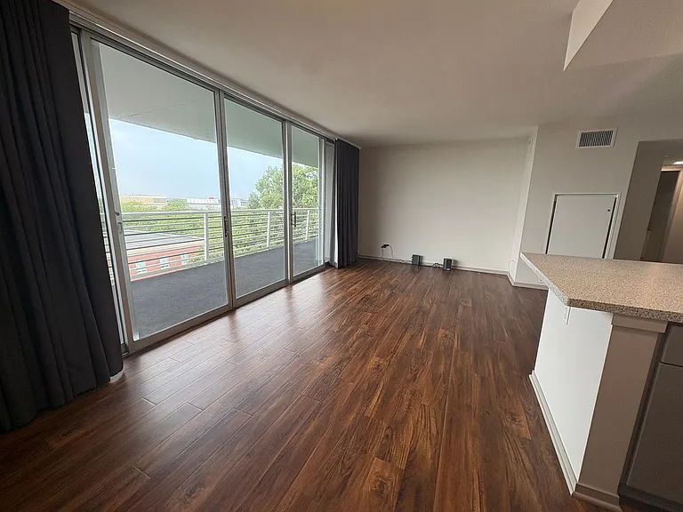 Sky Park Apartments — Photo 37