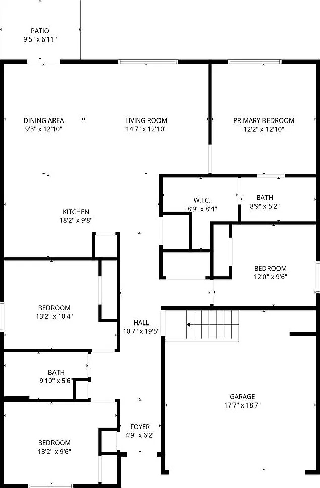 Efficient 4BR Living with Fenced Yard & Convenient Access — Photo 3