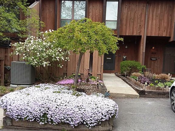 2nd image of 5070 Strawpocket Ln #9