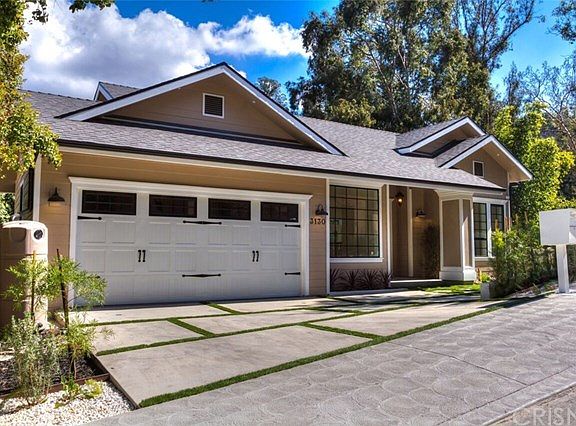 5th image of 3130 Ellington Dr