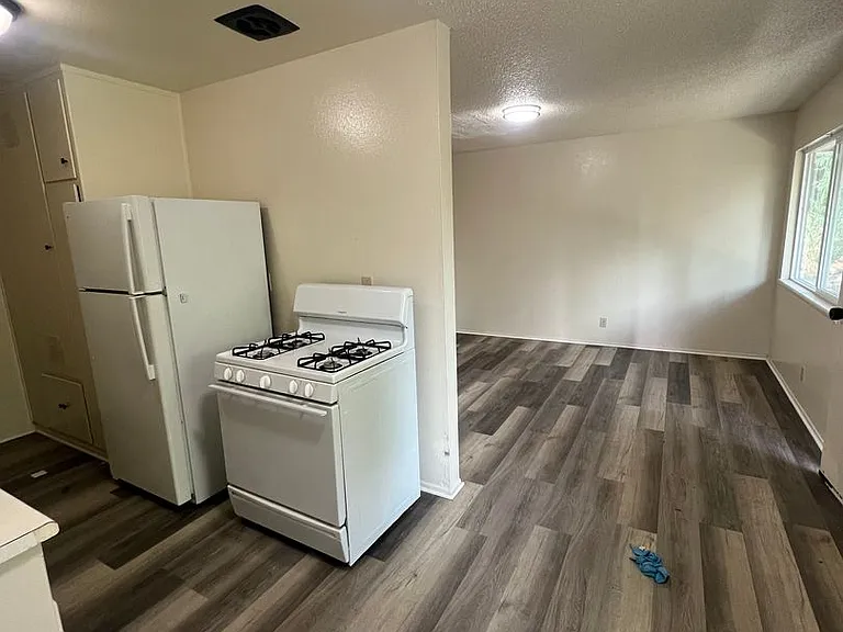 1168 Nevada Ave — Photo 7