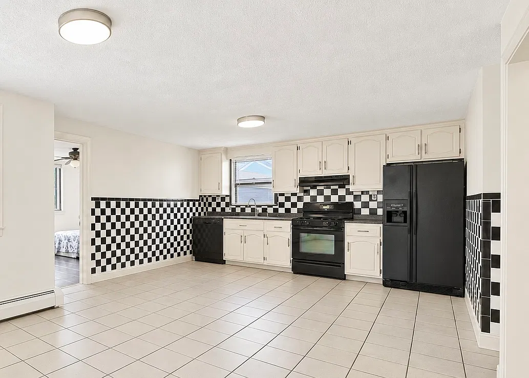 54 Flint St — Photo 1