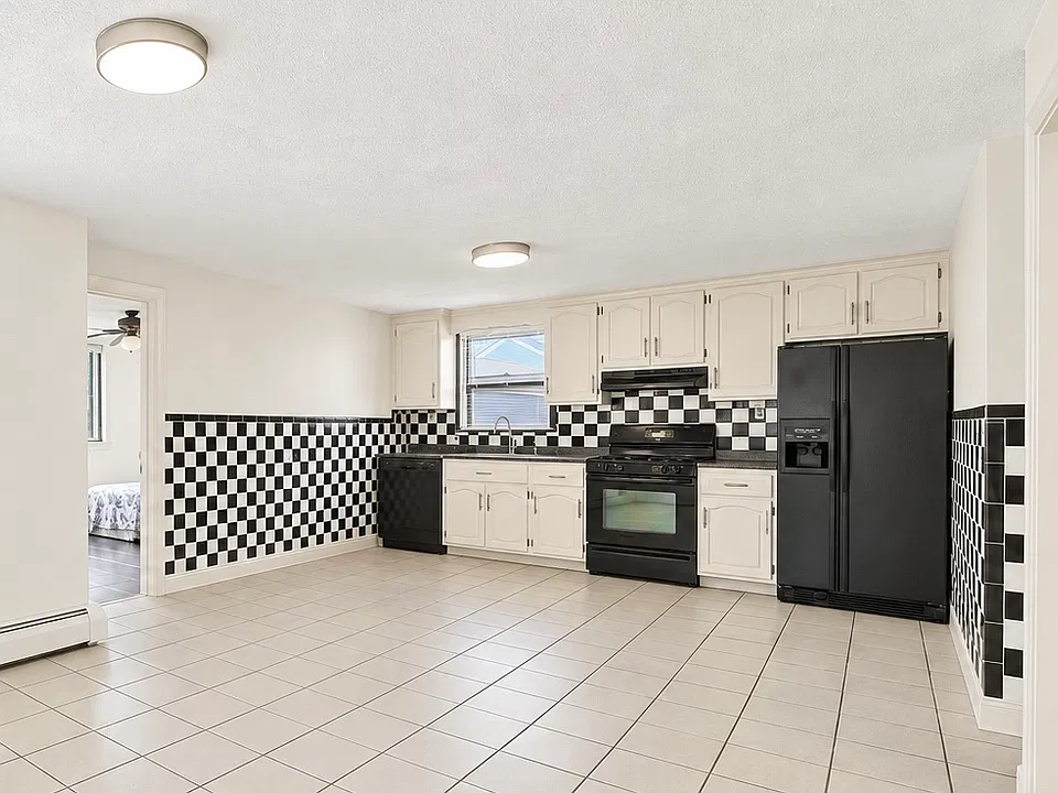 54 Flint St #2