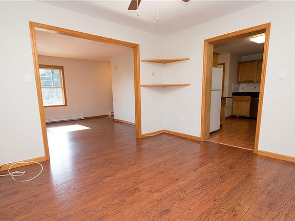 5th image of 123 Waverly Ave #1
