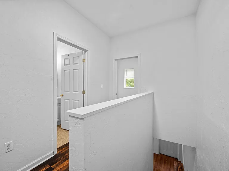 1304 Breed St — Photo 11