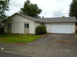 708 Island St, Springfield, OR 97477
