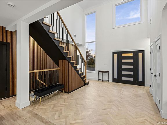 5th image of 2570 Aster Place S