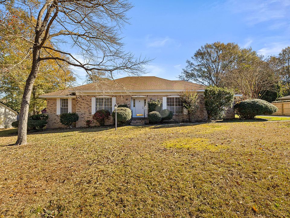 1st image of 610 Bramblewood Dr