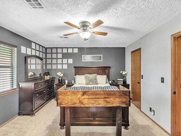 5th image of 706 Grill Ave