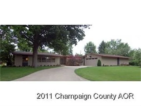1403 Parkview Dr photo 1