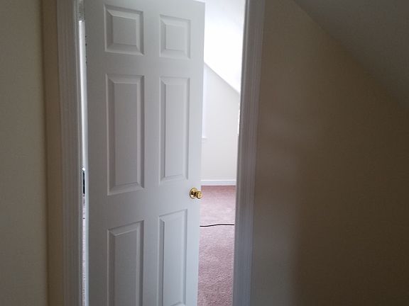 5th image of 40 Green Ln