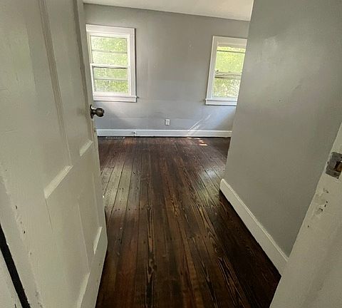 4th image of 64 Miller St #Dn