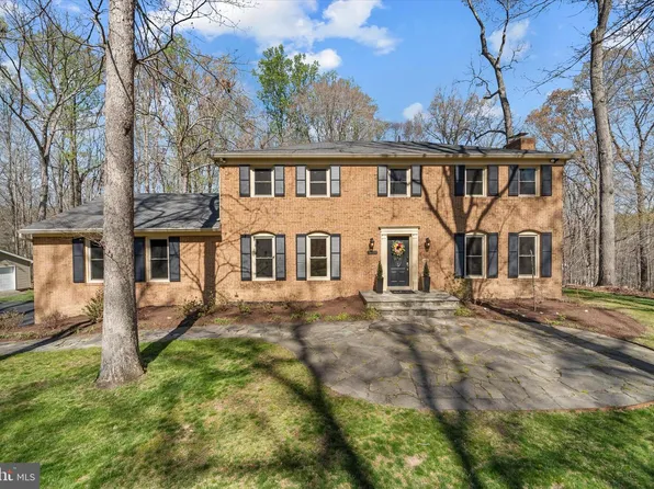10720 Sandy Run Trl, Fairfax Station, VA 22039