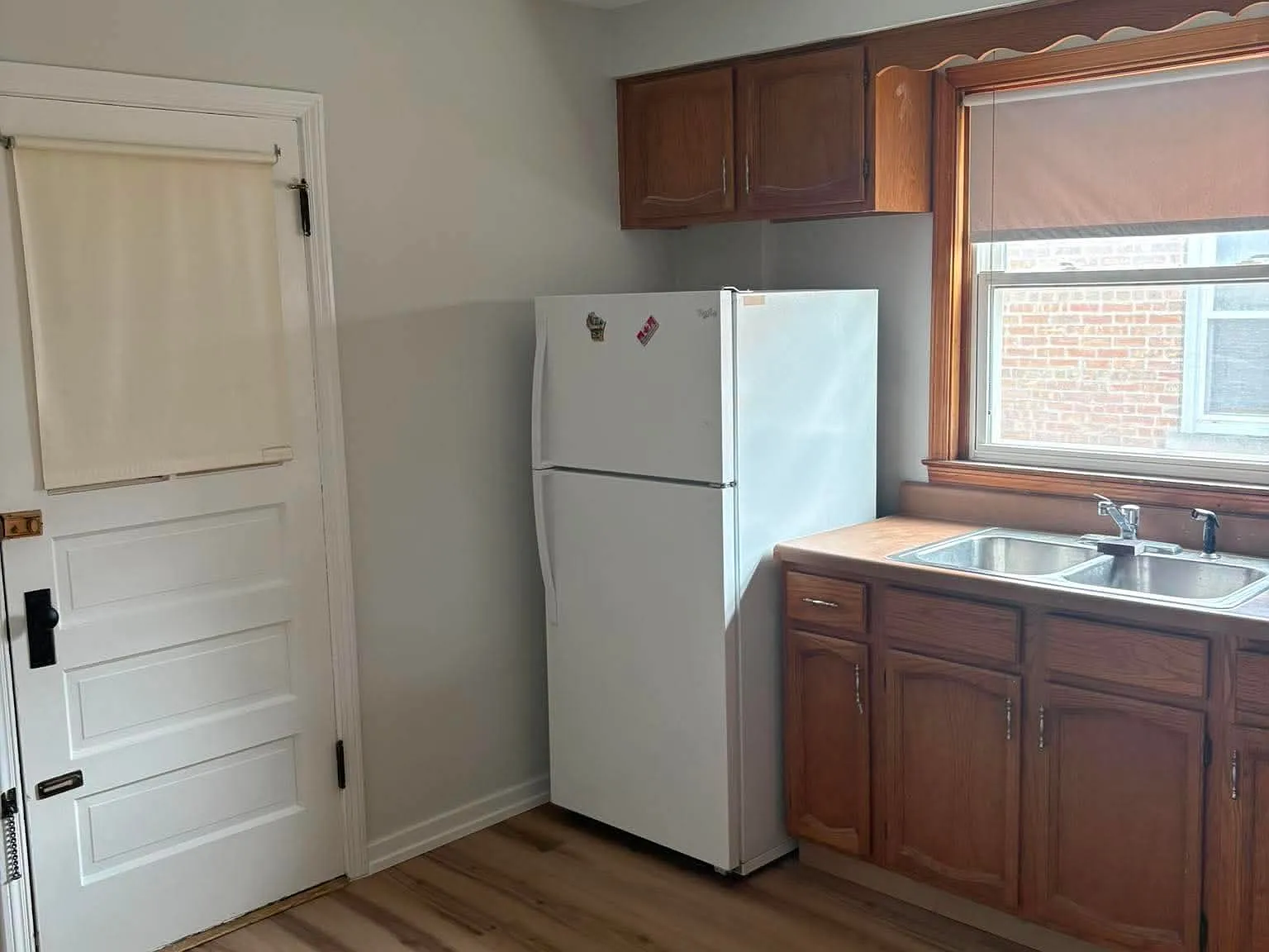 2 bed, 900 sqft, $1,800 — Photo 3