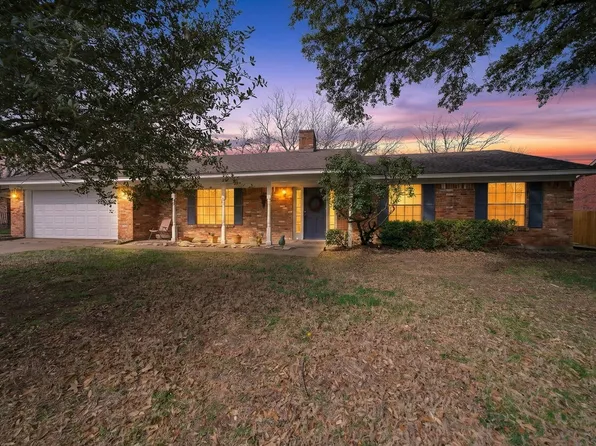 3904 Bandera Dr, Granbury, TX 76049