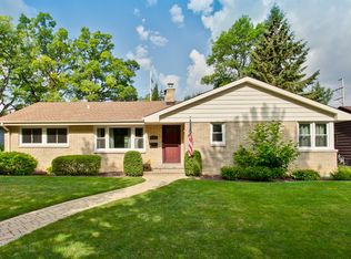 654 Garfield Ave, Lake Bluff, IL 60044