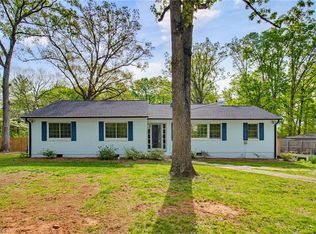 1316 Westridge Rd, Greensboro, NC 27410