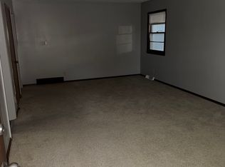 826 Pentwood Dr, Salina, KS 67401