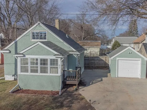 617 12th St SE, Rochester, MN 55904