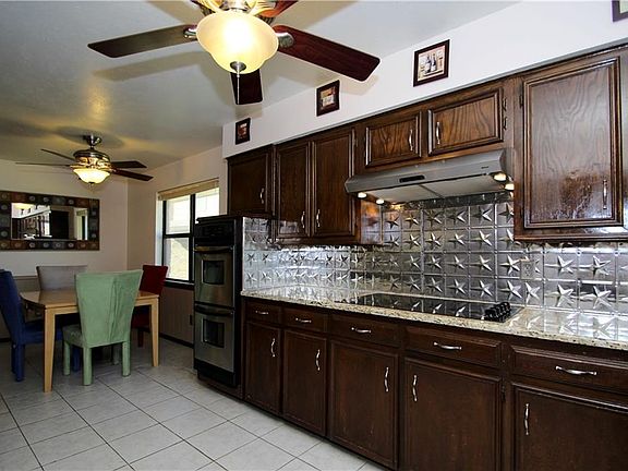 2nd image of 2617 Pinehurst Dr