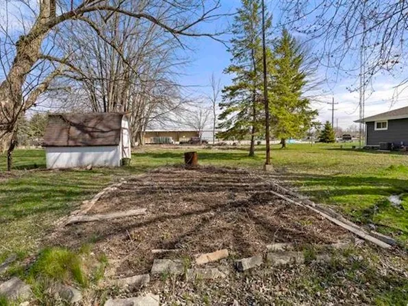 Oneida St, Menasha, WI 54952