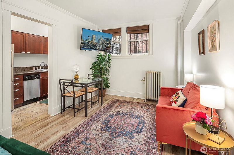 3rd image of 2132 5th Avenue #008