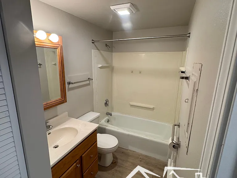 1394 Maricopa Dr — Photo 8