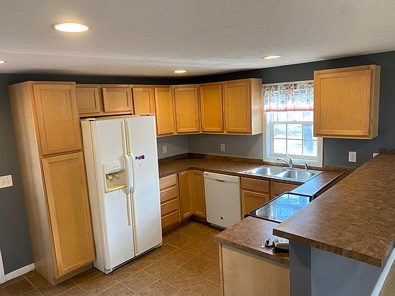 4th image of 11518 Elm Dr