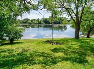 3893 Victoria St N, Shoreview, MN 55126